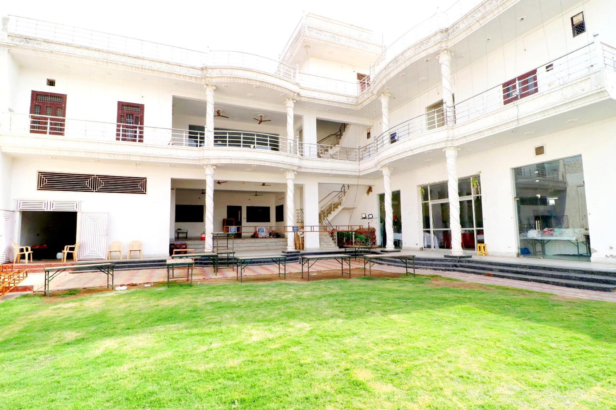 OYO 43293 Hotel Pushp Vatika Bhiwani Exterior foto